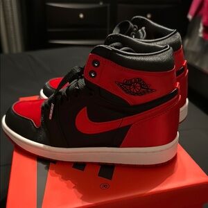 Satin Nike Air Jordan Retro 1 High Black Red